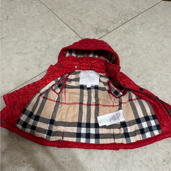 Burberry jacket for a kid - Picture 2 of 4
